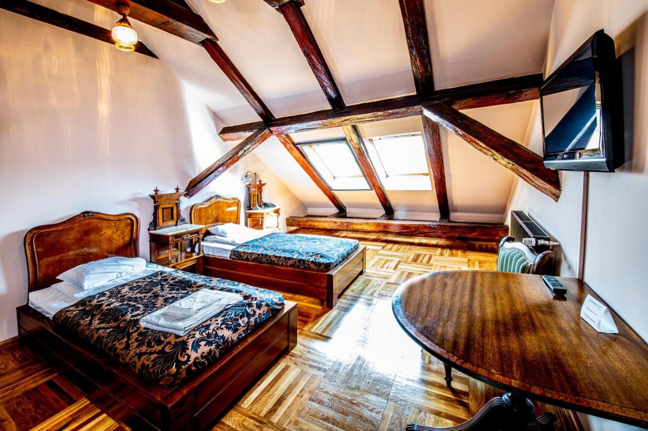 Hotel Poesis Satu Mare Buitenkant foto