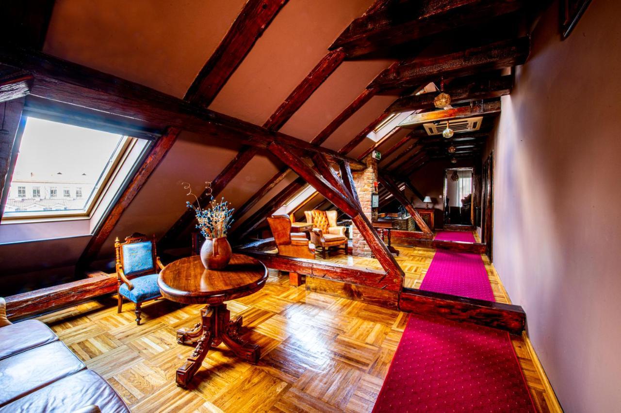 Hotel Poesis Satu Mare Buitenkant foto