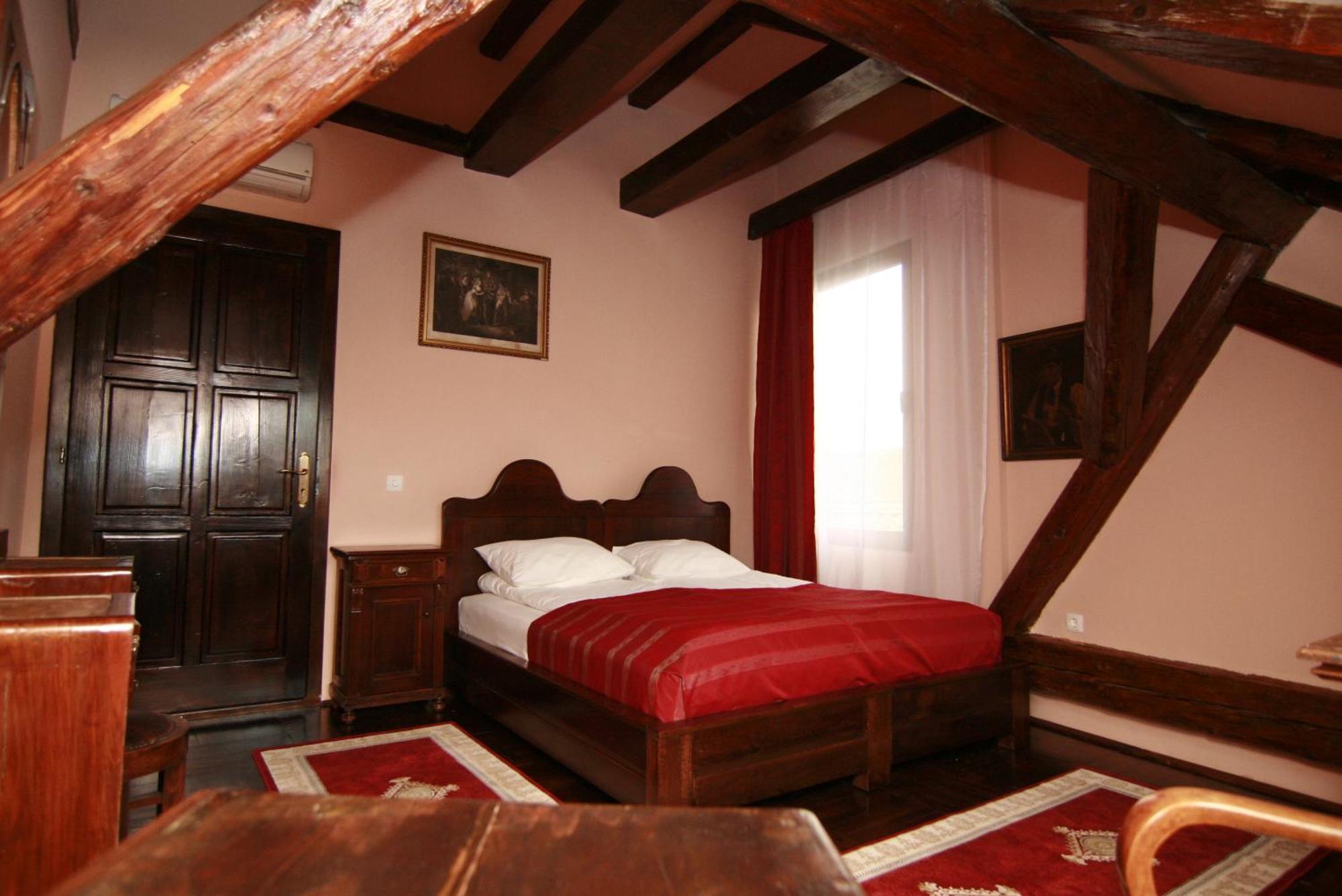 Hotel Poesis Satu Mare Buitenkant foto