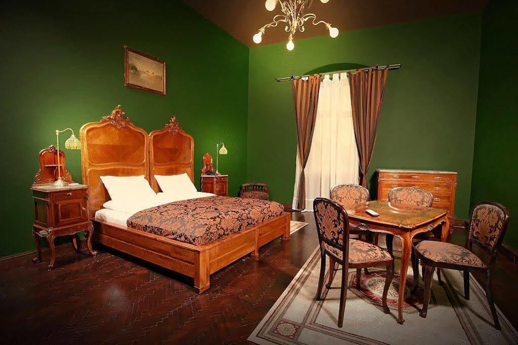 Hotel Poesis Satu Mare Buitenkant foto